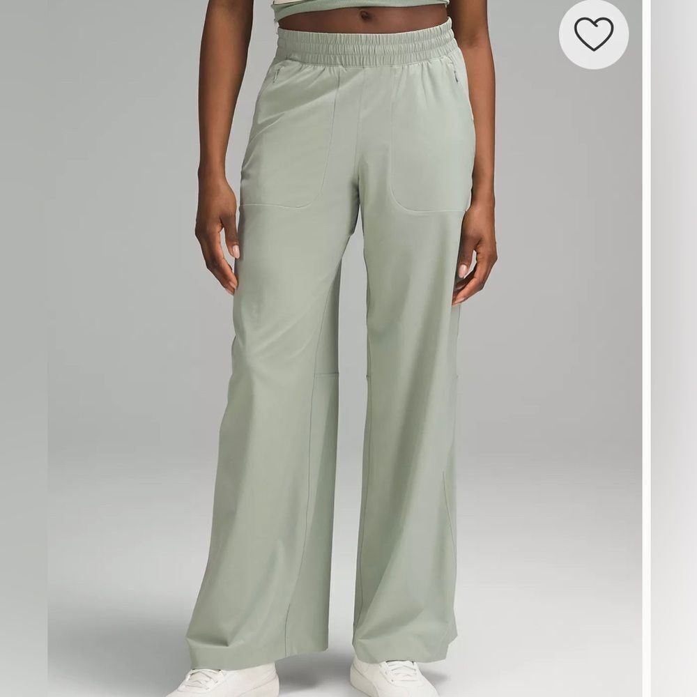 Swift Wide-LegMid-Rise Pant
